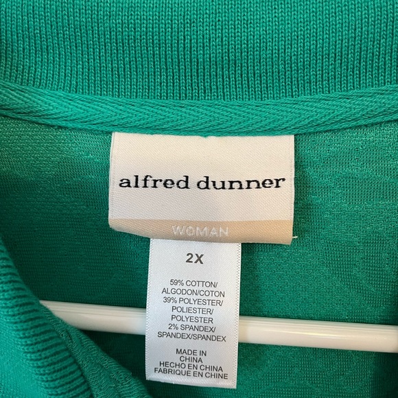 Plus size green polo shirt. - Picture 4 of 4